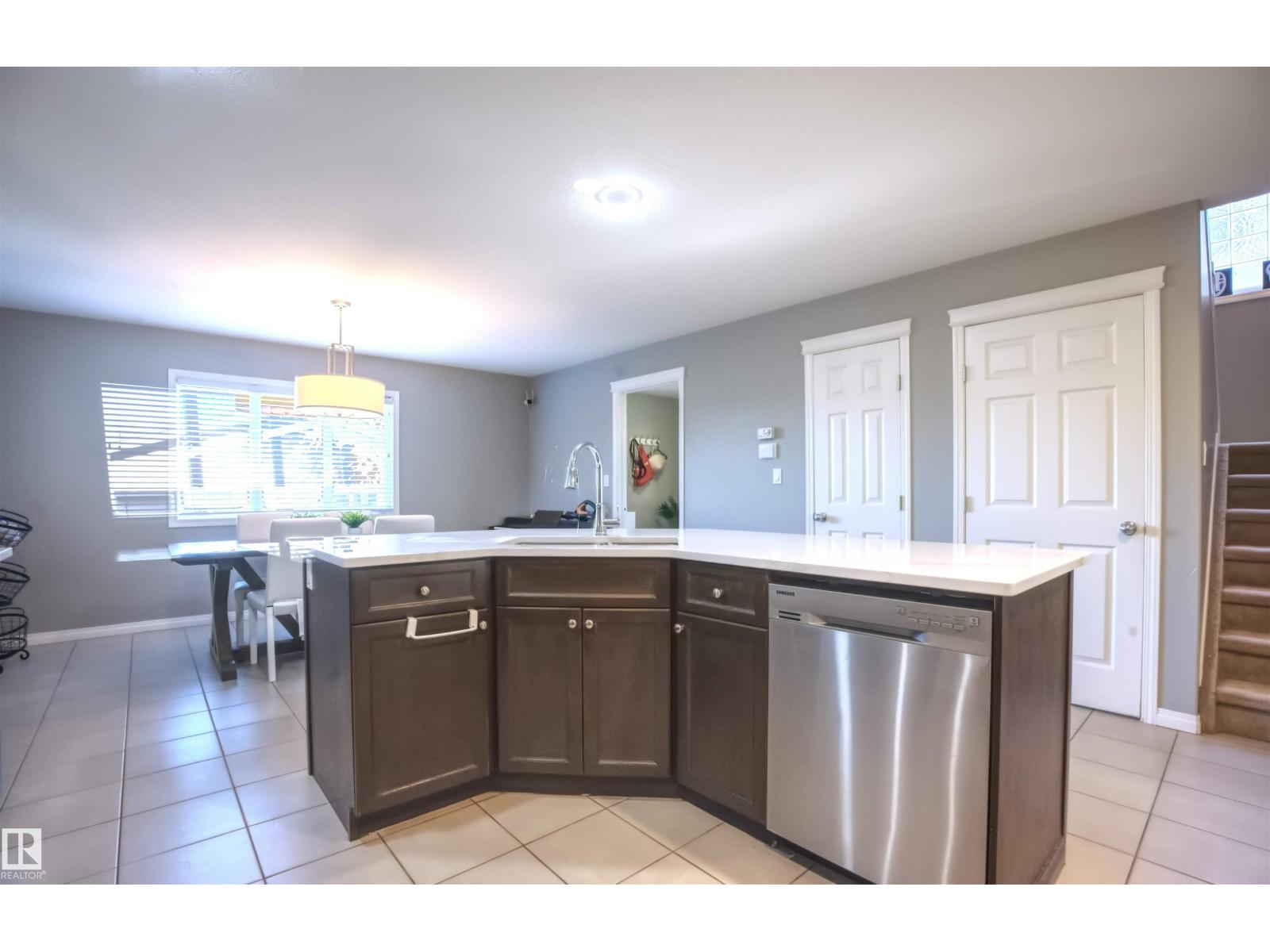 9328 107 Av Nw, Edmonton, Alberta  T5H 0T5 - Photo 17 - E4461024