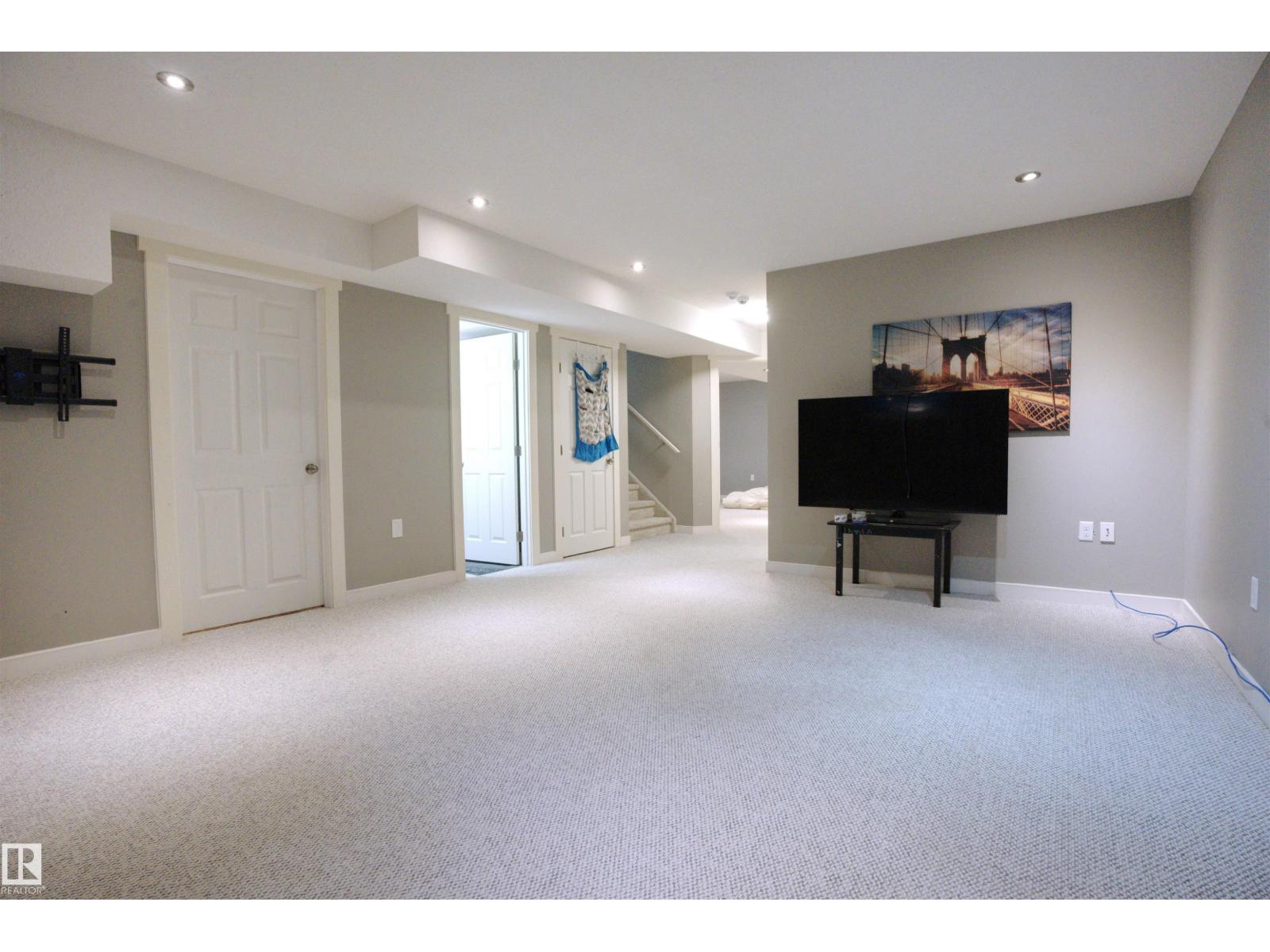 9328 107 Av Nw, Edmonton, Alberta  T5H 0T5 - Photo 44 - E4461024
