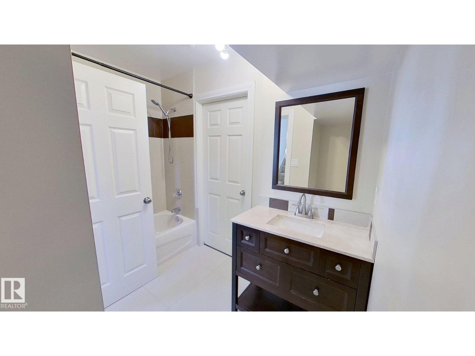 15 Northwoods Vg Nw, Edmonton, Alberta  T5X 1X2 - Photo 11 - E4461025