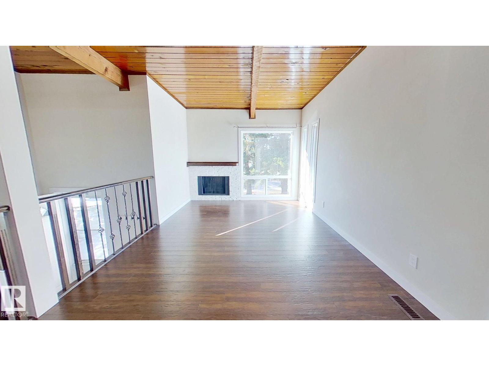 15 Northwoods Vg Nw, Edmonton, Alberta  T5X 1X2 - Photo 3 - E4461025