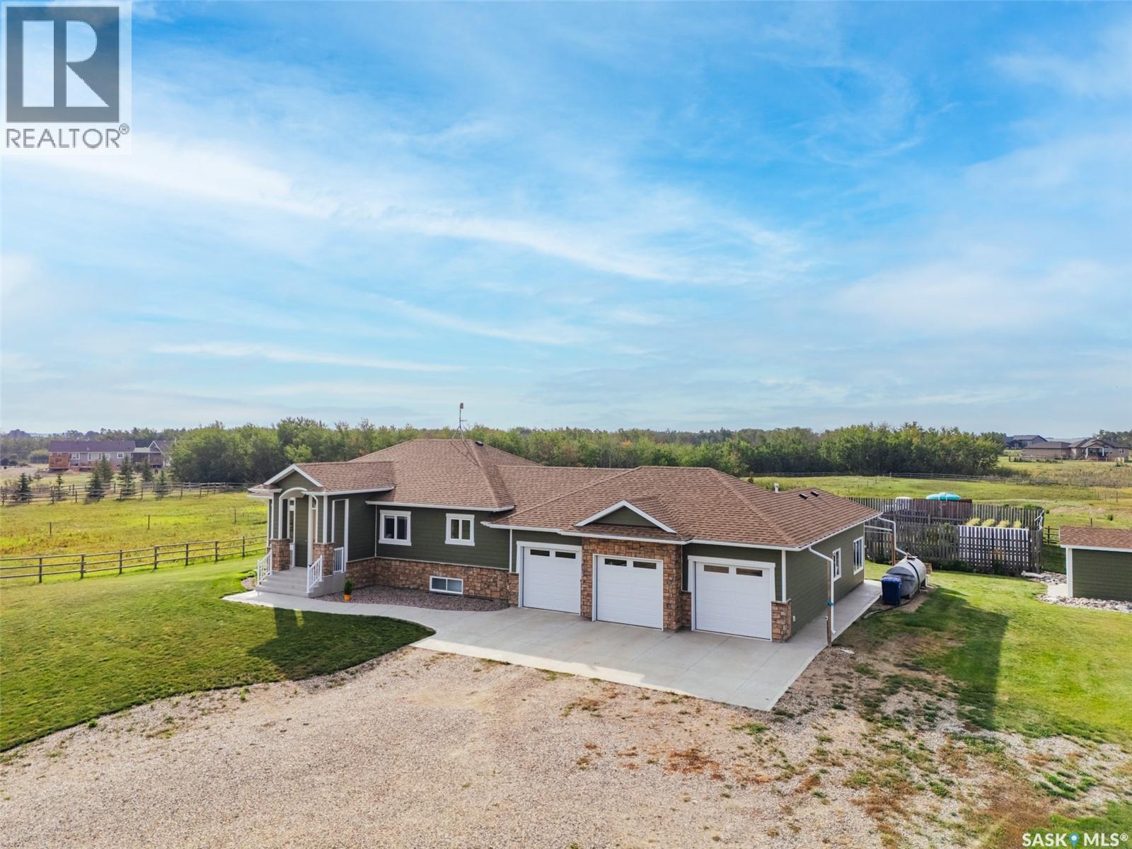 118 Louise Crescent, Aberdeen Rm No. 373, Saskatchewan  S7A 0A9 - Photo 2 - SK020179