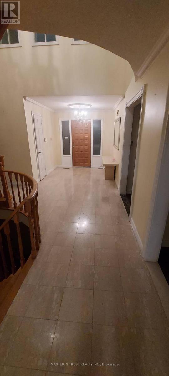 65 Farmstead Road, Toronto, Ontario  M2L 2X2 - Photo 17 - C12447557