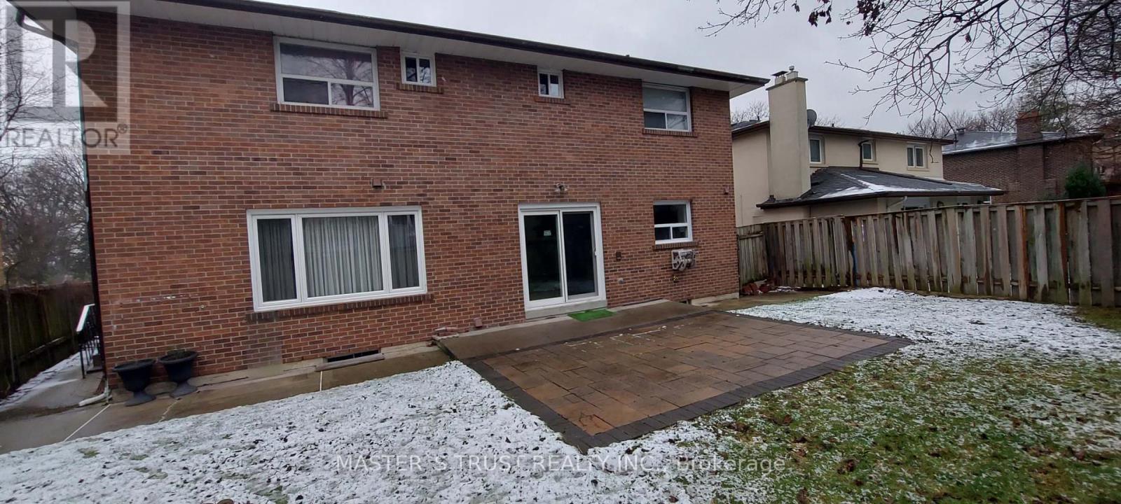 65 Farmstead Road, Toronto, Ontario  M2L 2X2 - Photo 23 - C12447557