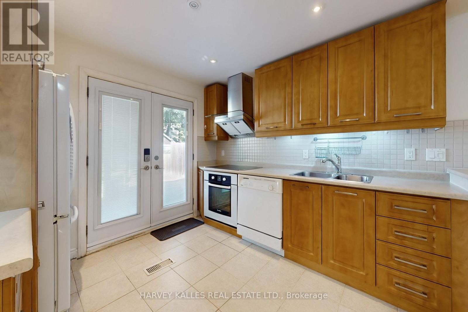 114 Bowood Avenue, Toronto (Lawrence Park North), Ontario  M4N 1Y5 - Photo 14 - C12447581