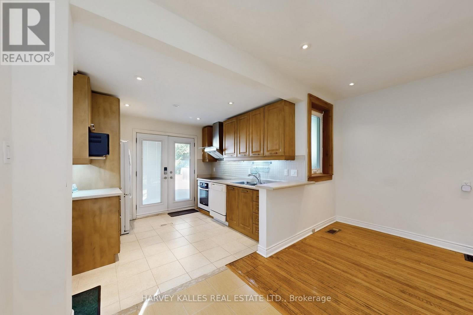 114 Bowood Avenue, Toronto (Lawrence Park North), Ontario  M4N 1Y5 - Photo 17 - C12447581