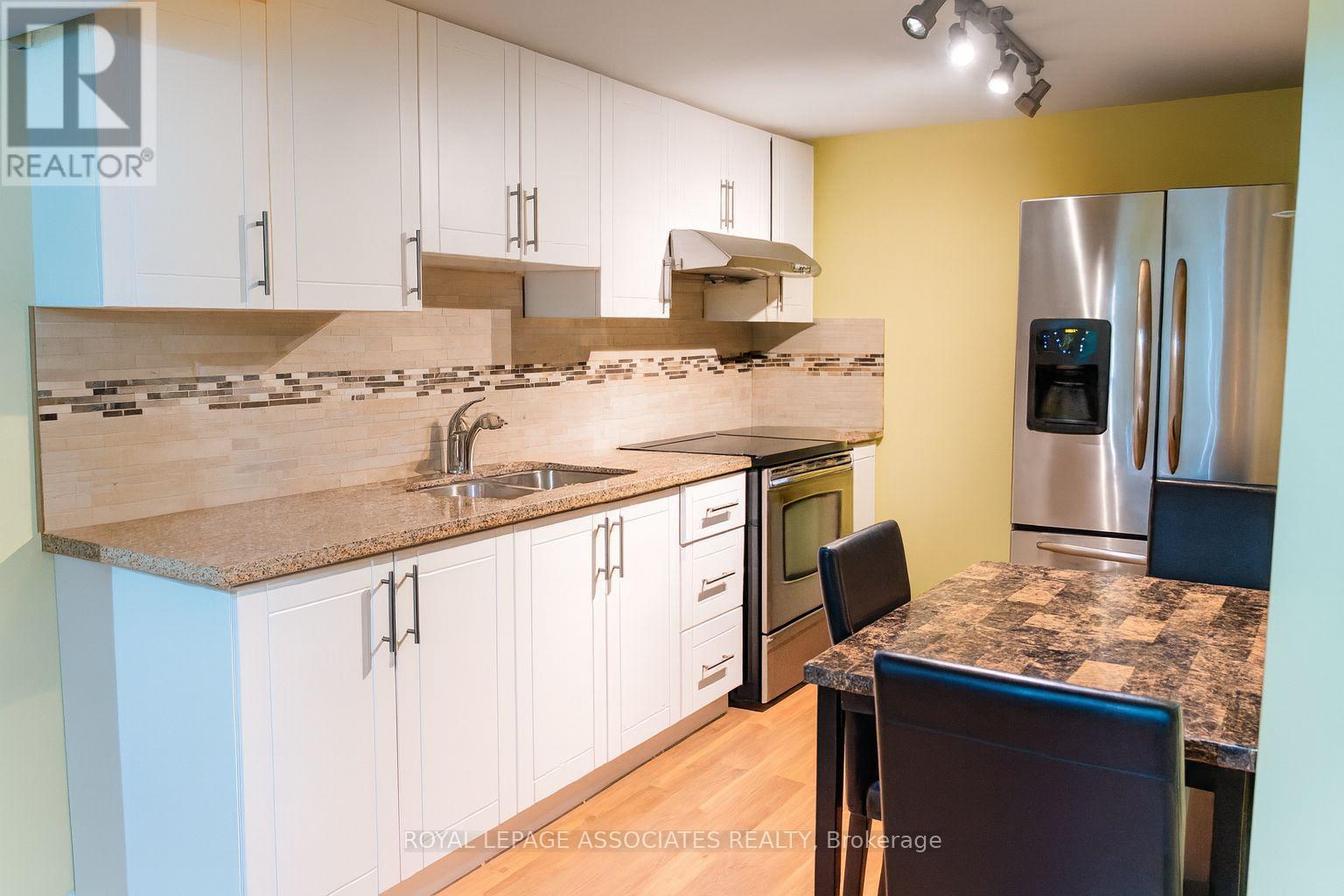 24 Hurley Crescent, Toronto (Bendale), Ontario  M1P 4H4 - Photo 14 - E12447509