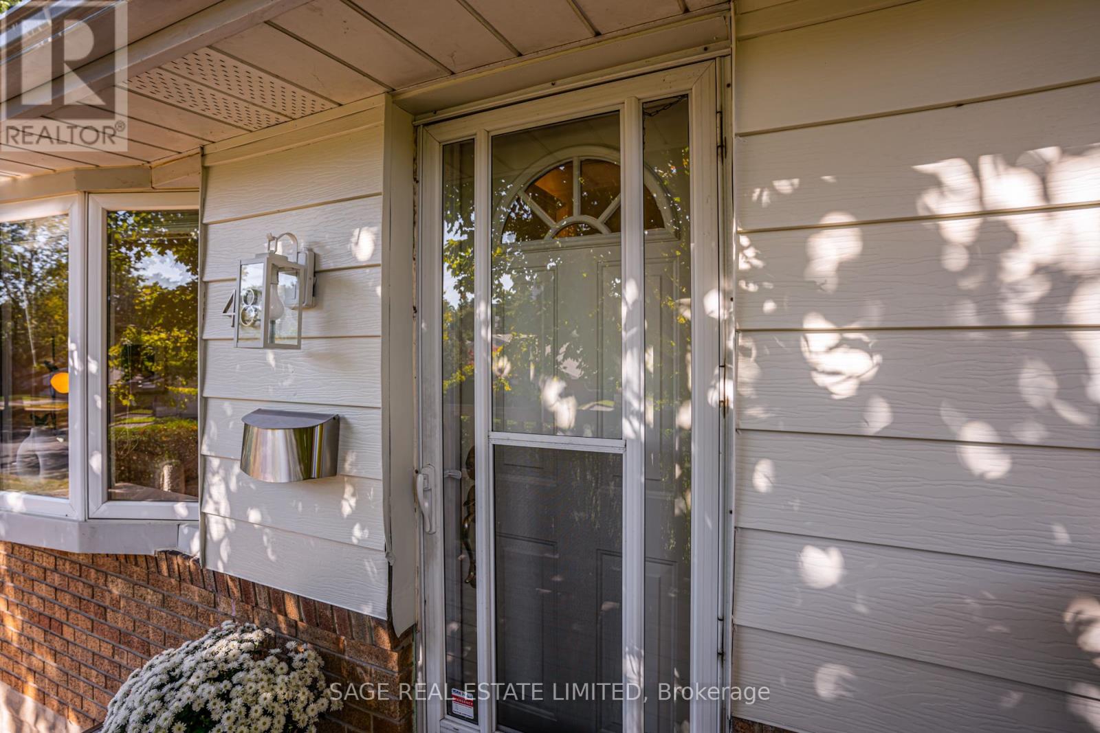 48 Shropshire Drive, Toronto (Dorset Park), Ontario  M1P 1Y8 - Photo 2 - E12447553
