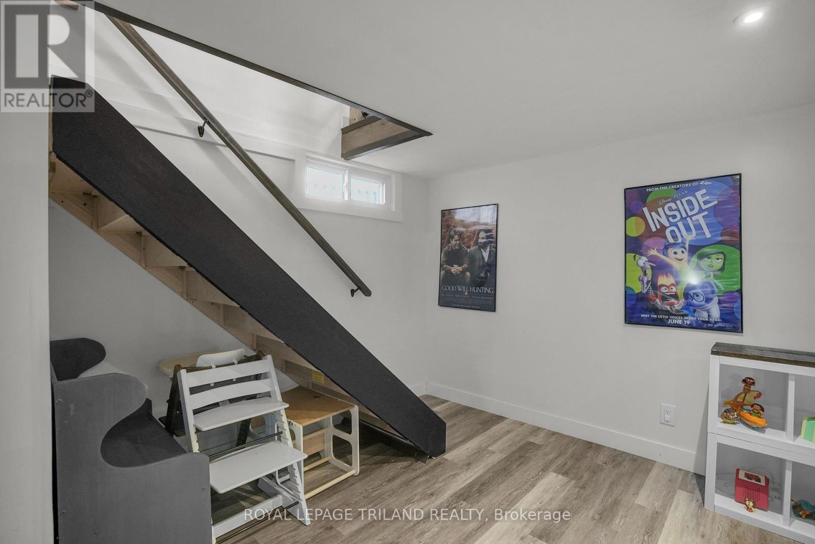 15 Mohegan Crescent, London East, Ontario  N5V 2X7 - Photo 26 - X12447622