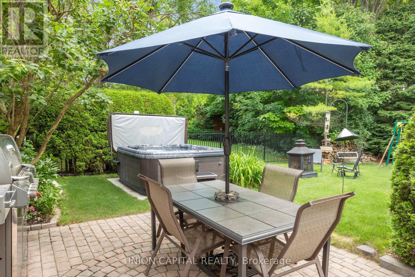 86 Charing Crescent, Aurora, Ontario  L4G 6P5 - Photo 7 - N12444977