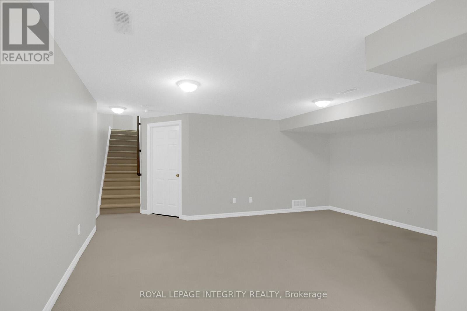 105 Shepody Circle, Ottawa, Ontario  K1T 4H9 - Photo 35 - X12447621