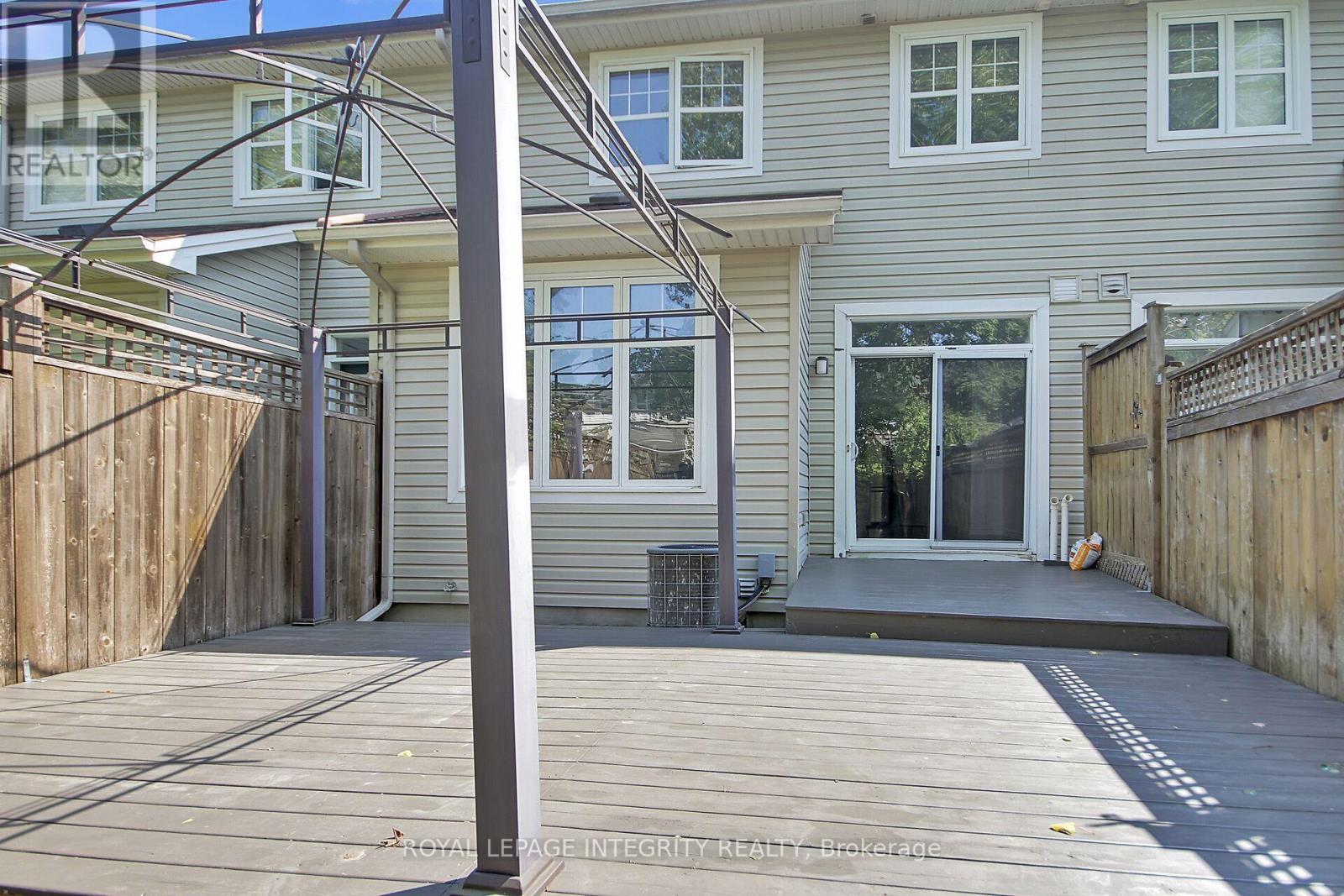 105 Shepody Circle, Ottawa, Ontario  K1T 4H9 - Photo 41 - X12447621
