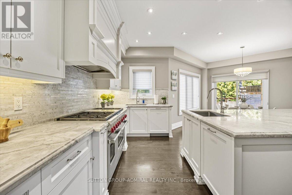 108 Macarthur Drive, Vaughan (Beverley Glen), Ontario  L4J 8J6 - Photo 22 - N12447514