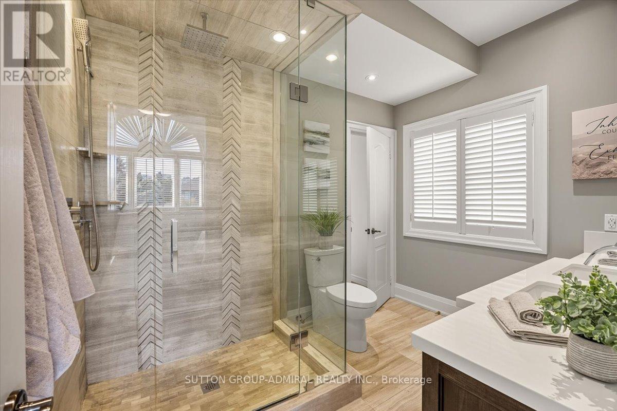 108 Macarthur Drive, Vaughan (Beverley Glen), Ontario  L4J 8J6 - Photo 34 - N12447514