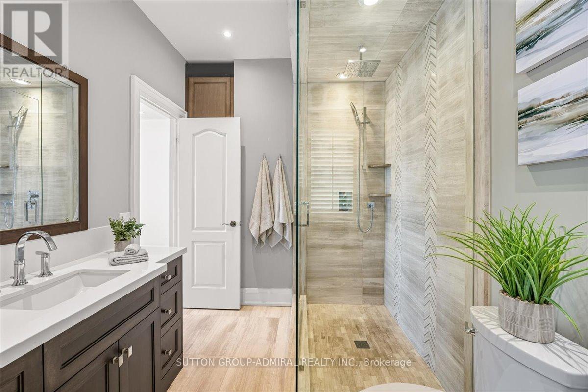 108 Macarthur Drive, Vaughan (Beverley Glen), Ontario  L4J 8J6 - Photo 36 - N12447514