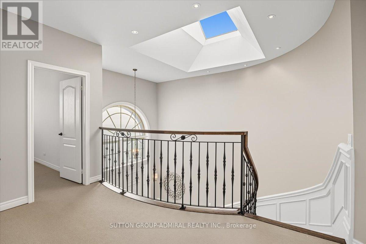 108 Macarthur Drive, Vaughan (Beverley Glen), Ontario  L4J 8J6 - Photo 39 - N12447514