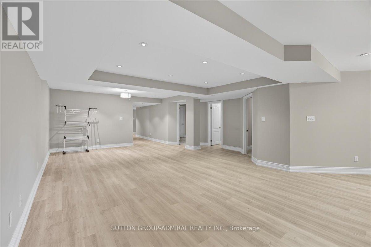108 Macarthur Drive, Vaughan (Beverley Glen), Ontario  L4J 8J6 - Photo 50 - N12447514