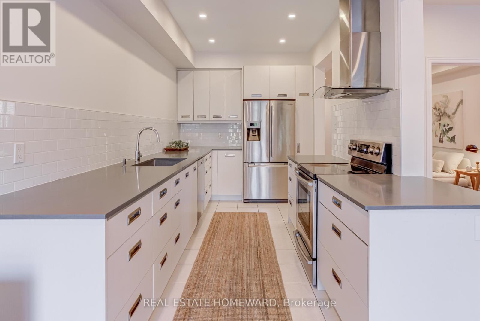 8 Ozner Crescent, Vaughan (Vellore Village), Ontario  L4H 0E2 - Photo 11 - N12447540