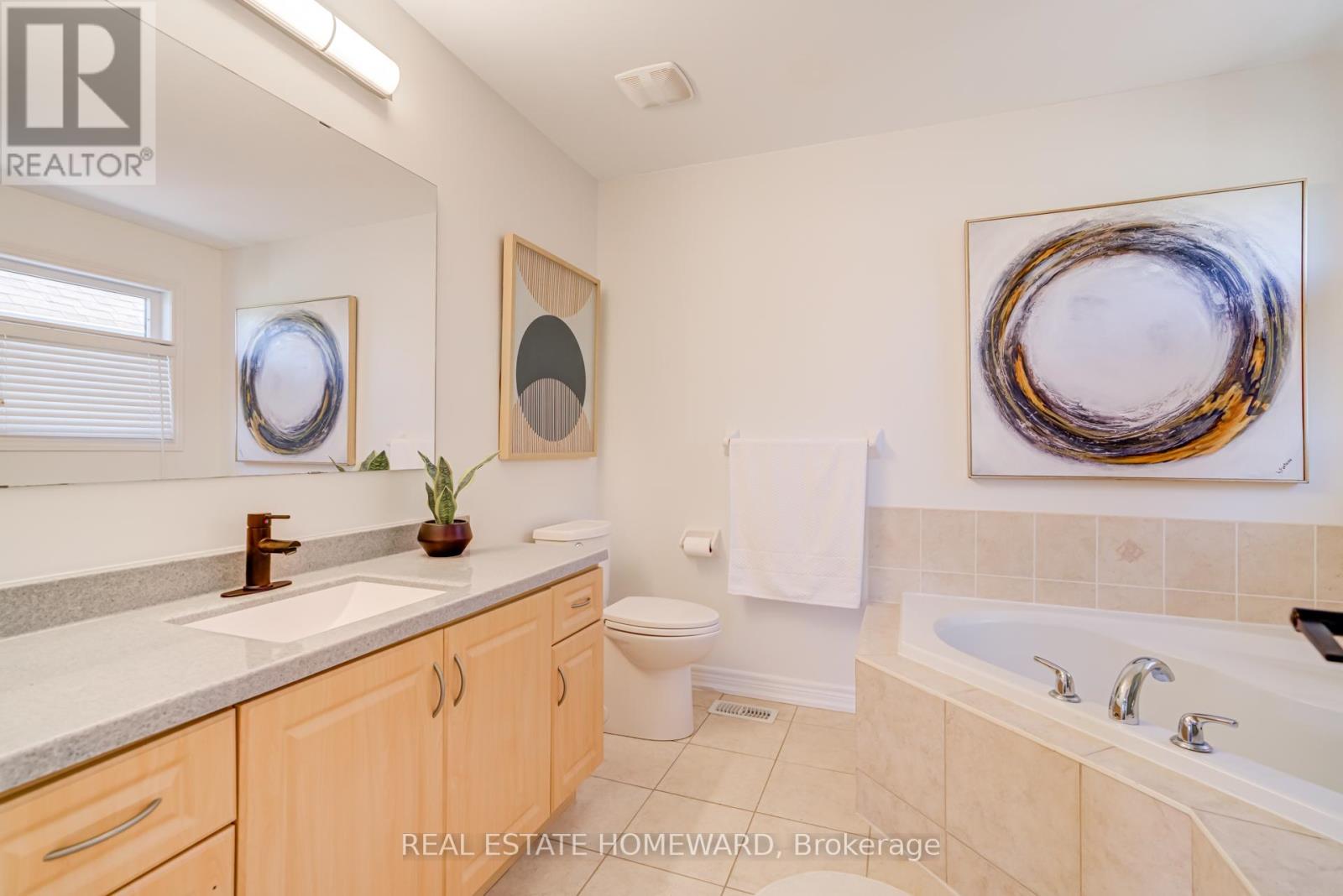 8 Ozner Crescent, Vaughan (Vellore Village), Ontario  L4H 0E2 - Photo 21 - N12447540