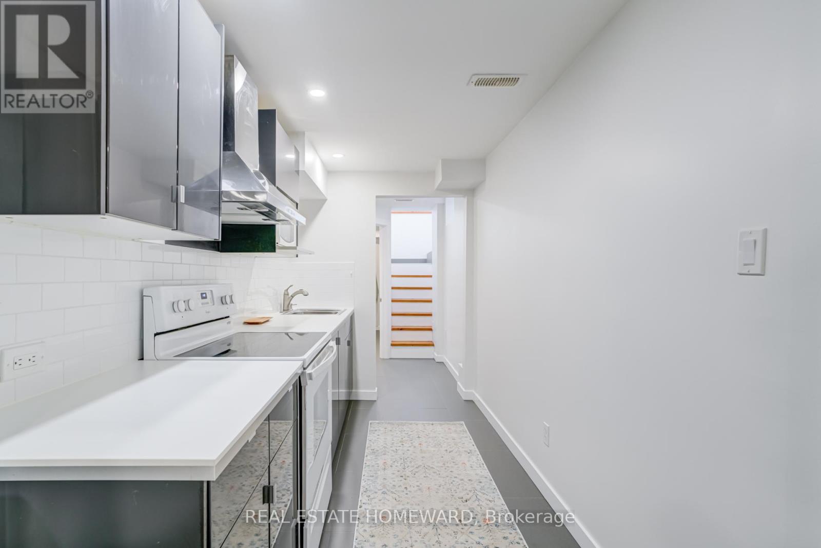 8 Ozner Crescent, Vaughan (Vellore Village), Ontario  L4H 0E2 - Photo 32 - N12447540
