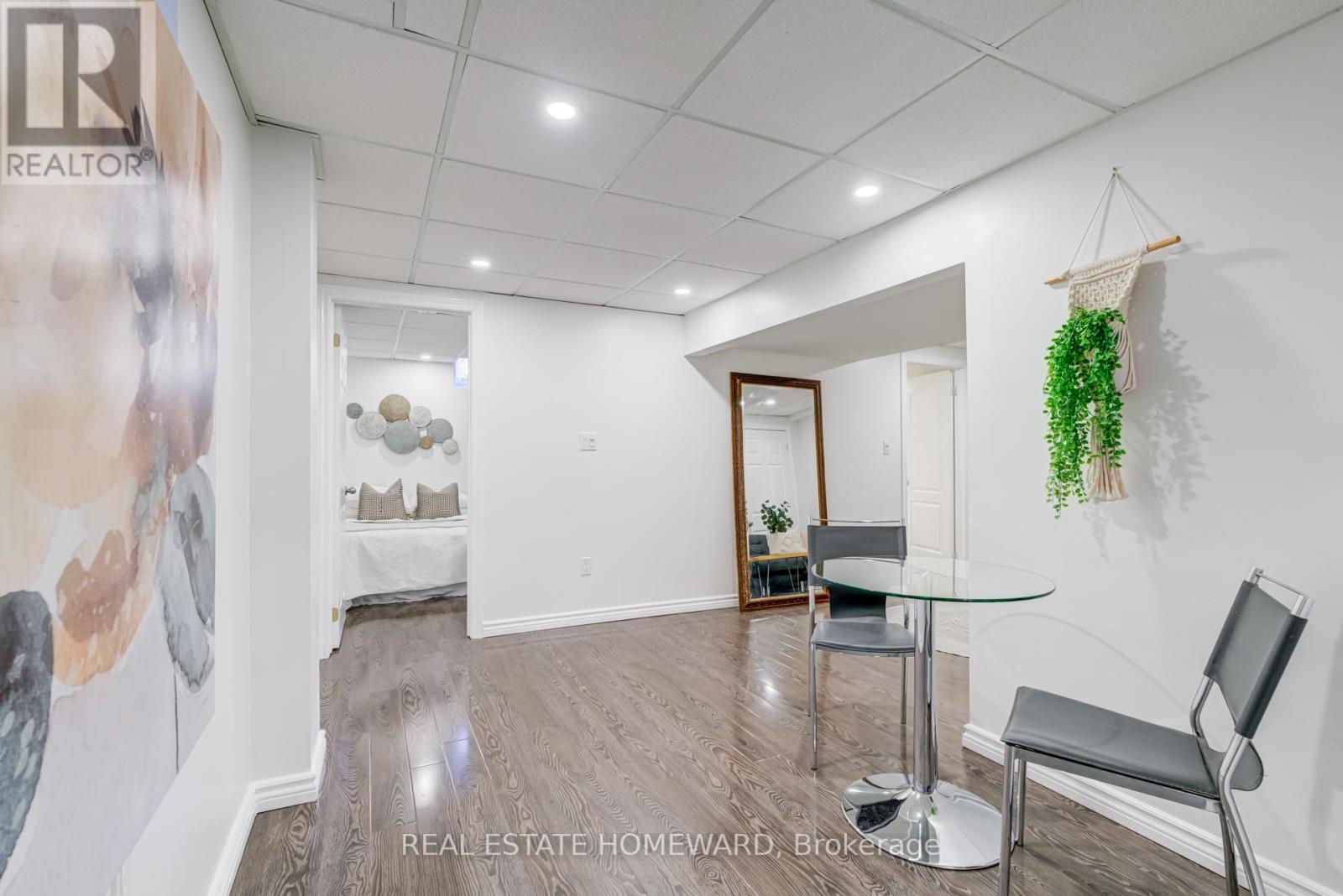 8 Ozner Crescent, Vaughan (Vellore Village), Ontario  L4H 0E2 - Photo 35 - N12447540