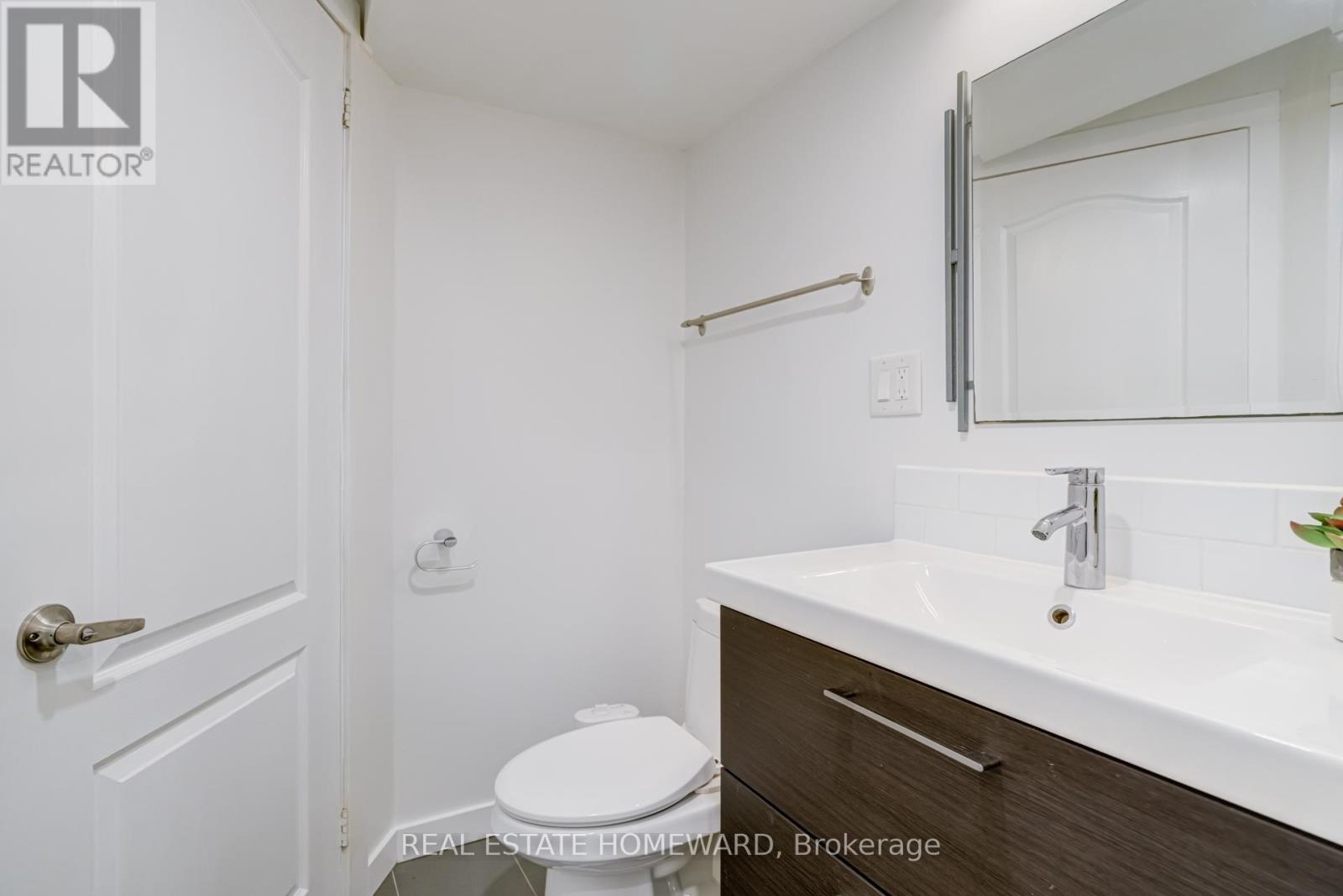 8 Ozner Crescent, Vaughan (Vellore Village), Ontario  L4H 0E2 - Photo 40 - N12447540