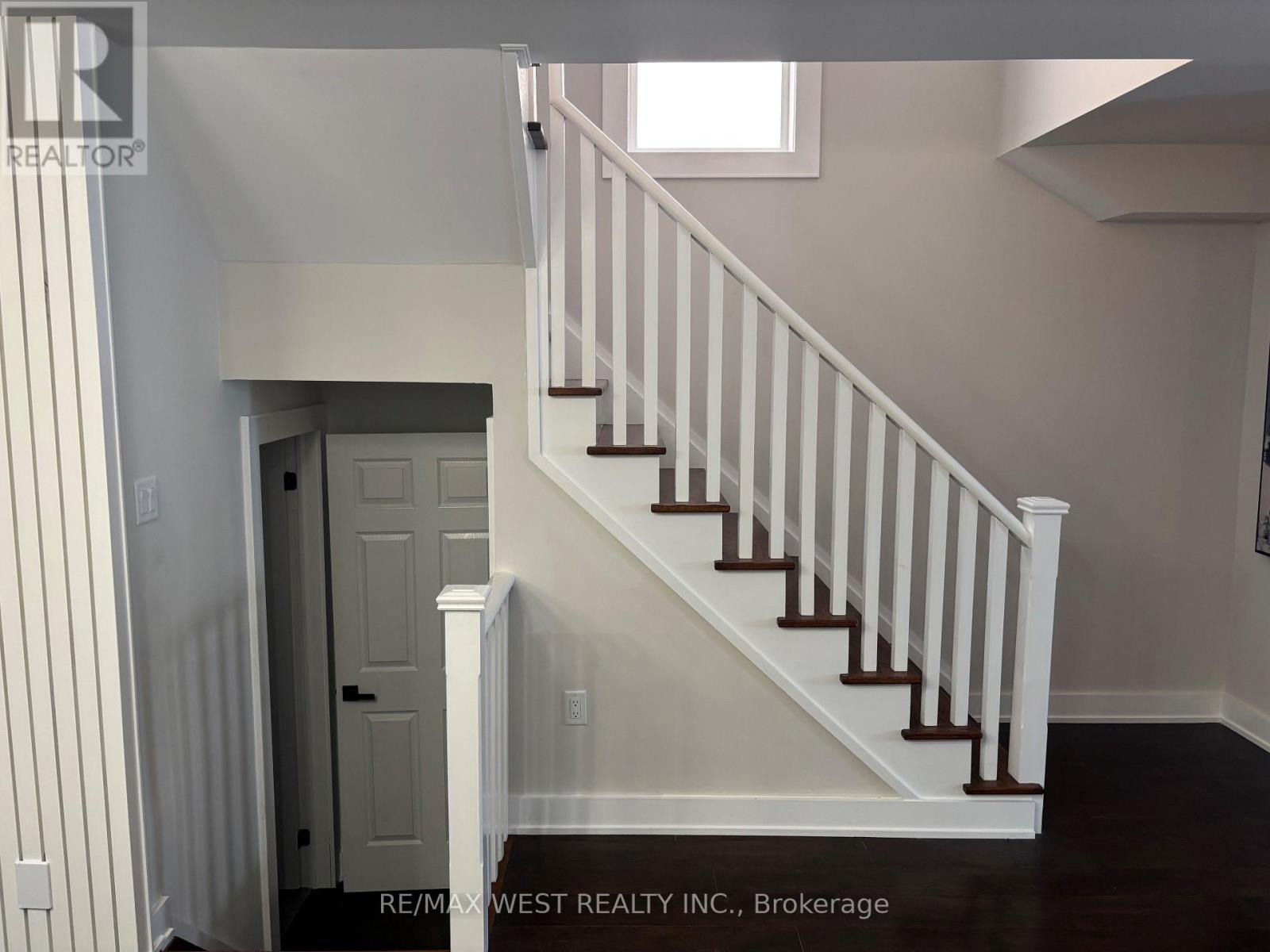 10 Villa Antica Drive, Vaughan, Ontario  L4H 1R2 - Photo 10 - N12447545