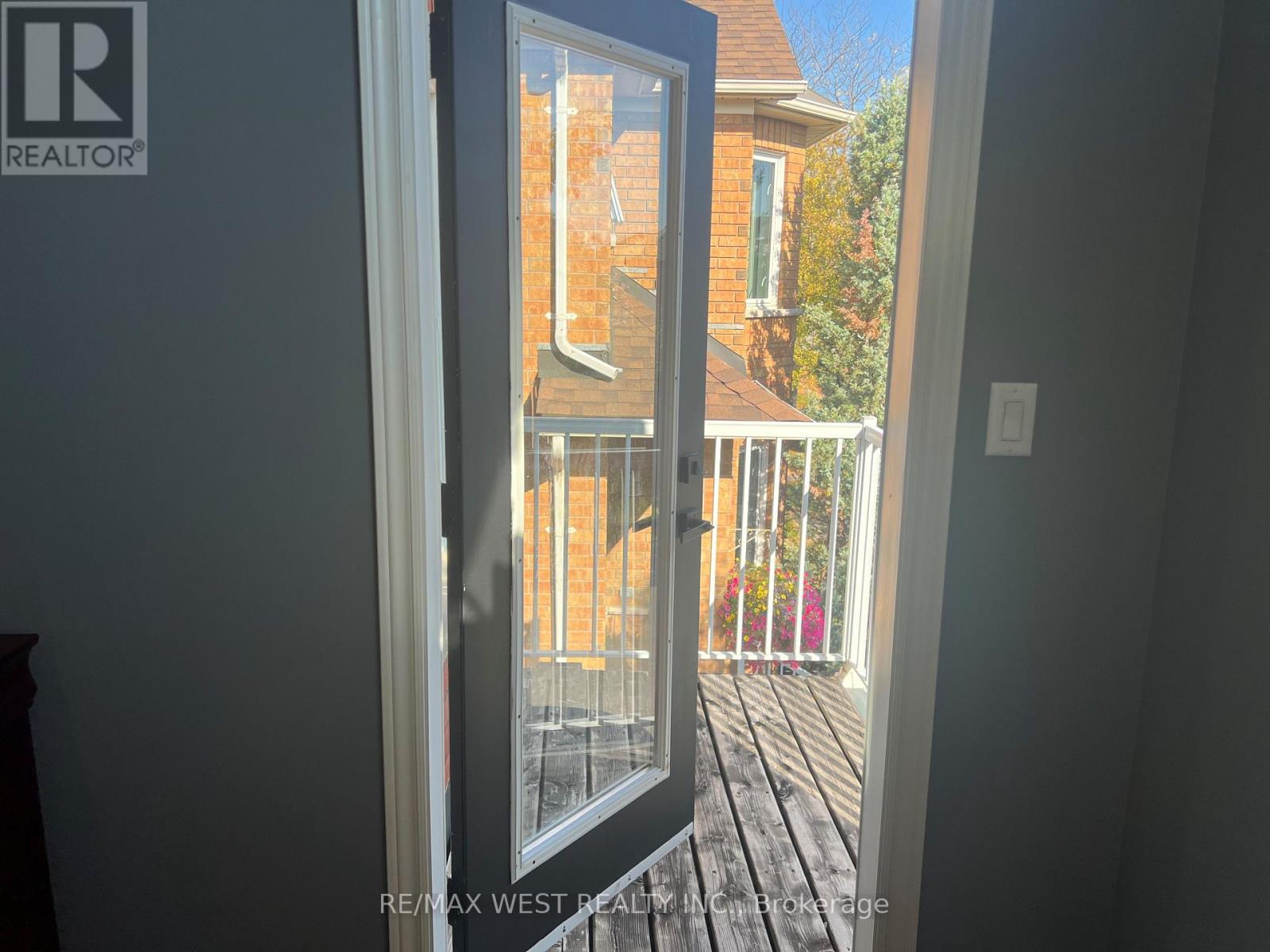 10 Villa Antica Drive, Vaughan, Ontario  L4H 1R2 - Photo 13 - N12447545