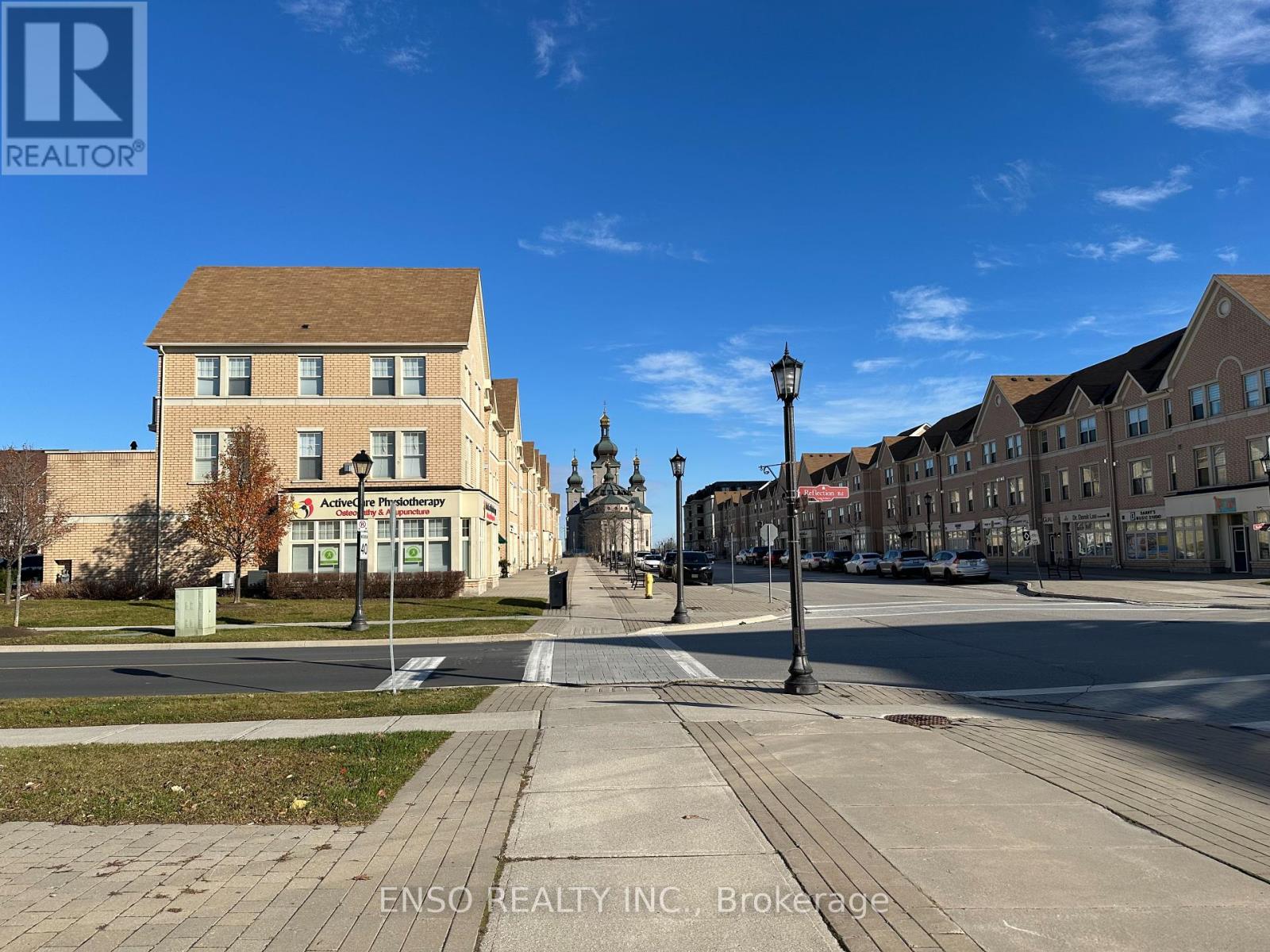 32 Cathedral High Street, Markham, Ontario  L6C 0P2 - Photo 8 - N12447570