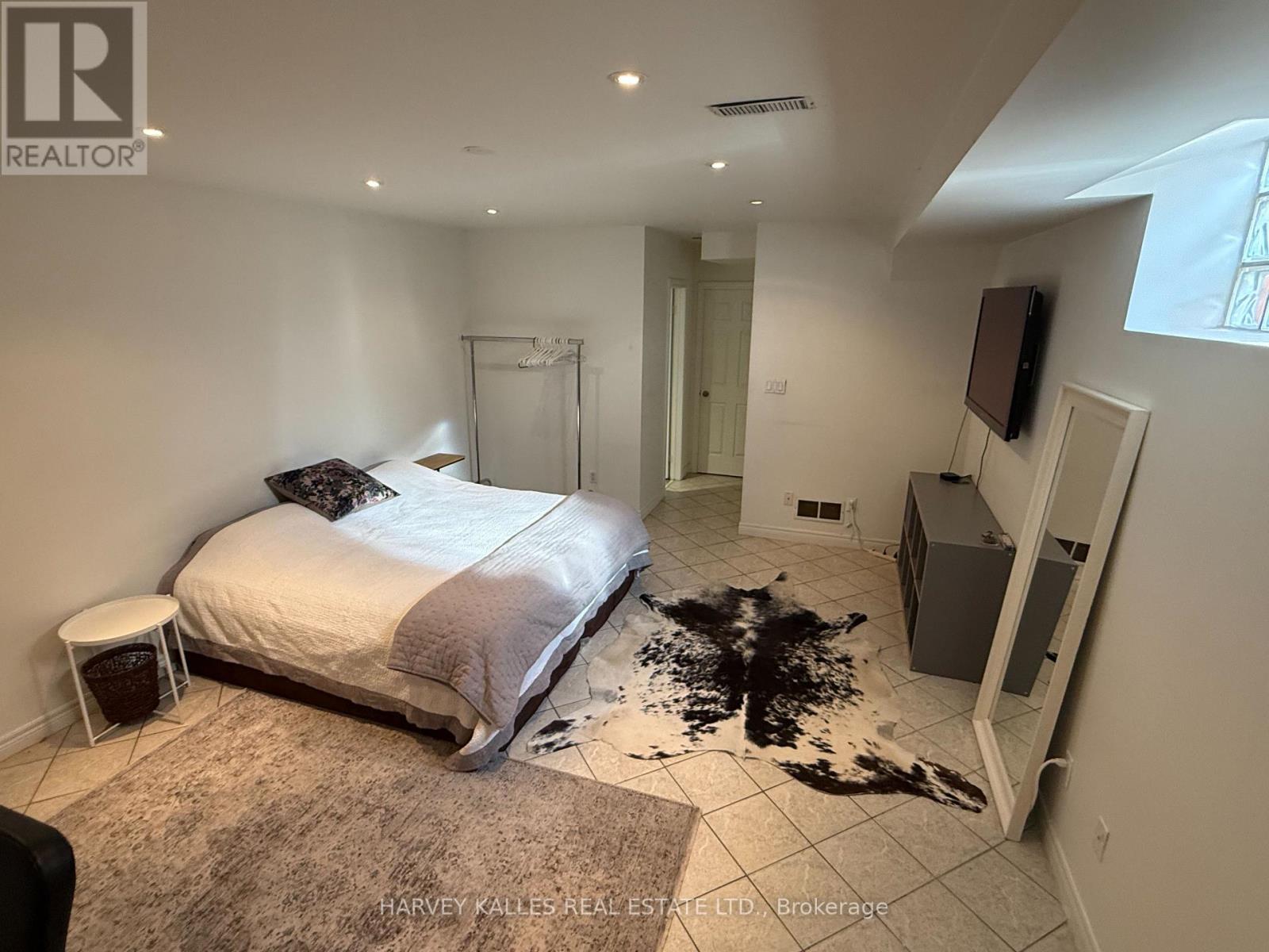 4 Corbett Avenue, Toronto, Ontario  M6N 1V1 - Photo 28 - W12446353