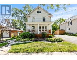 34 COLLEGE STREET, Pelham, Ontario