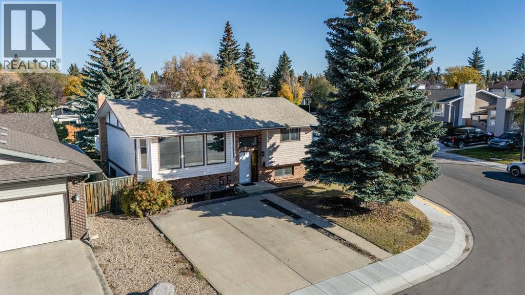 56 Marion Crescent, Red Deer, Alberta  T4R 1N2 - Photo 2 - A2262405