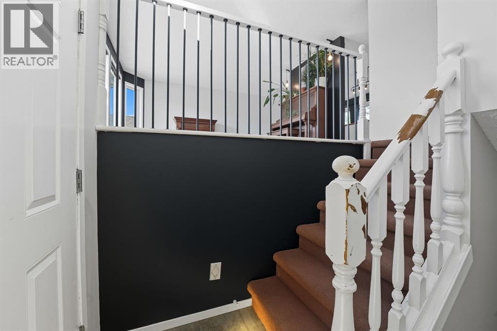 56 Marion Crescent, Red Deer, Alberta  T4R 1N2 - Photo 6 - A2262405