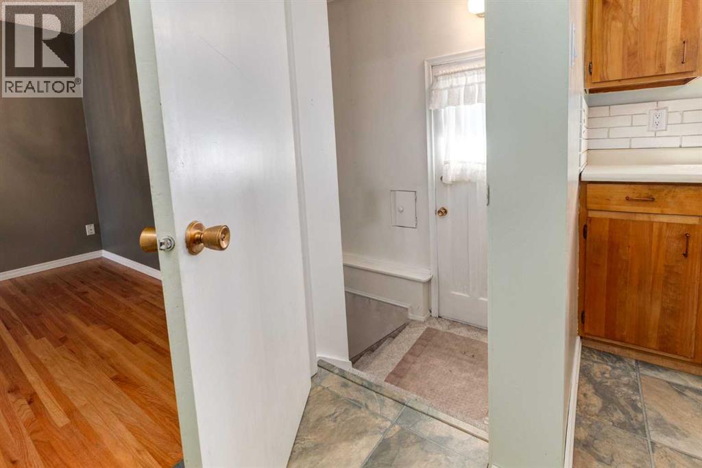 244 Maple Court Crescent Se, Calgary, Alberta  T2J 1V7 - Photo 23 - A2262442