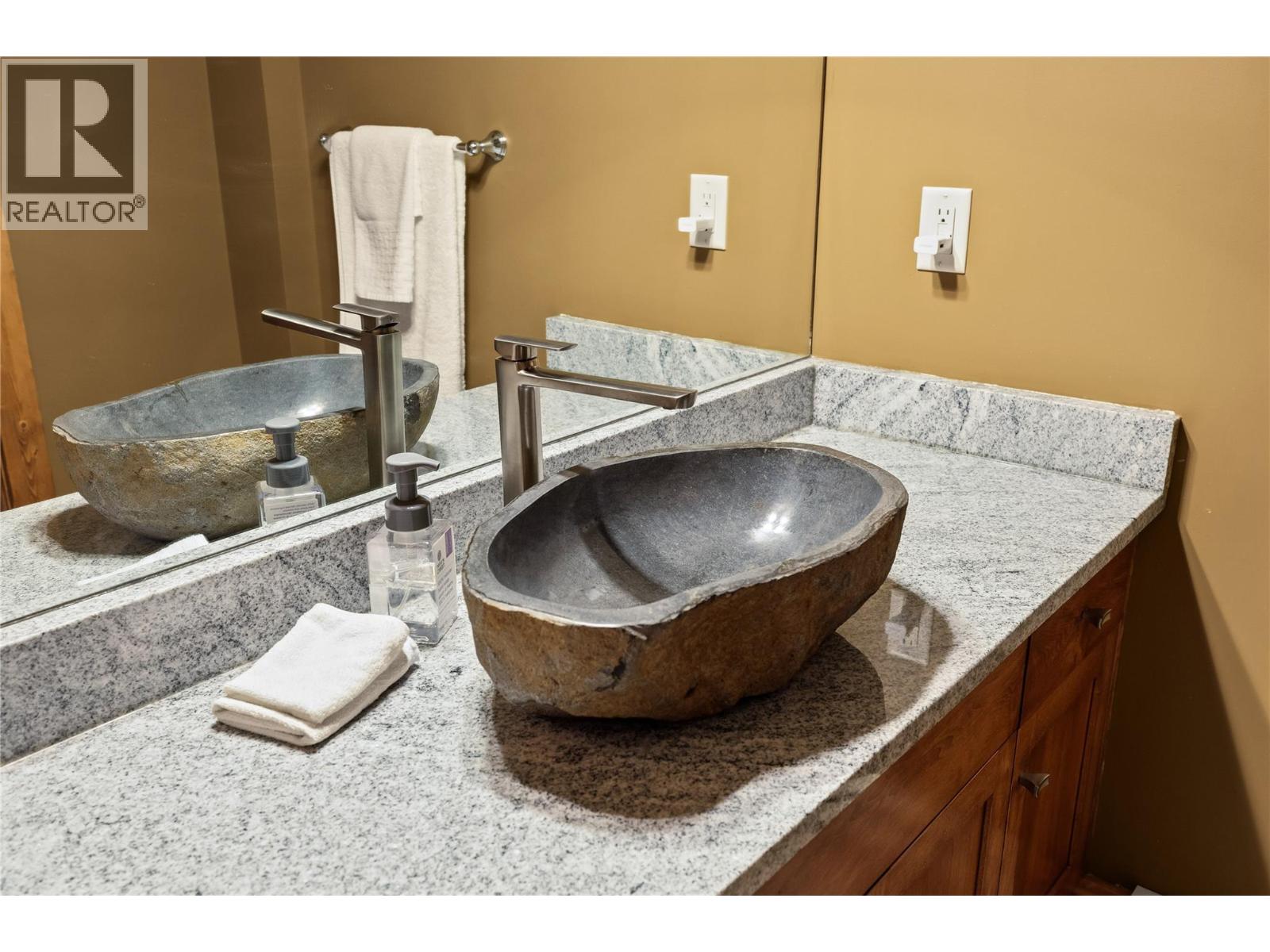 5925 Snow Pines Road Unit# 1, Big White, British Columbia  V1P 1T4 - Photo 31 - 10365069