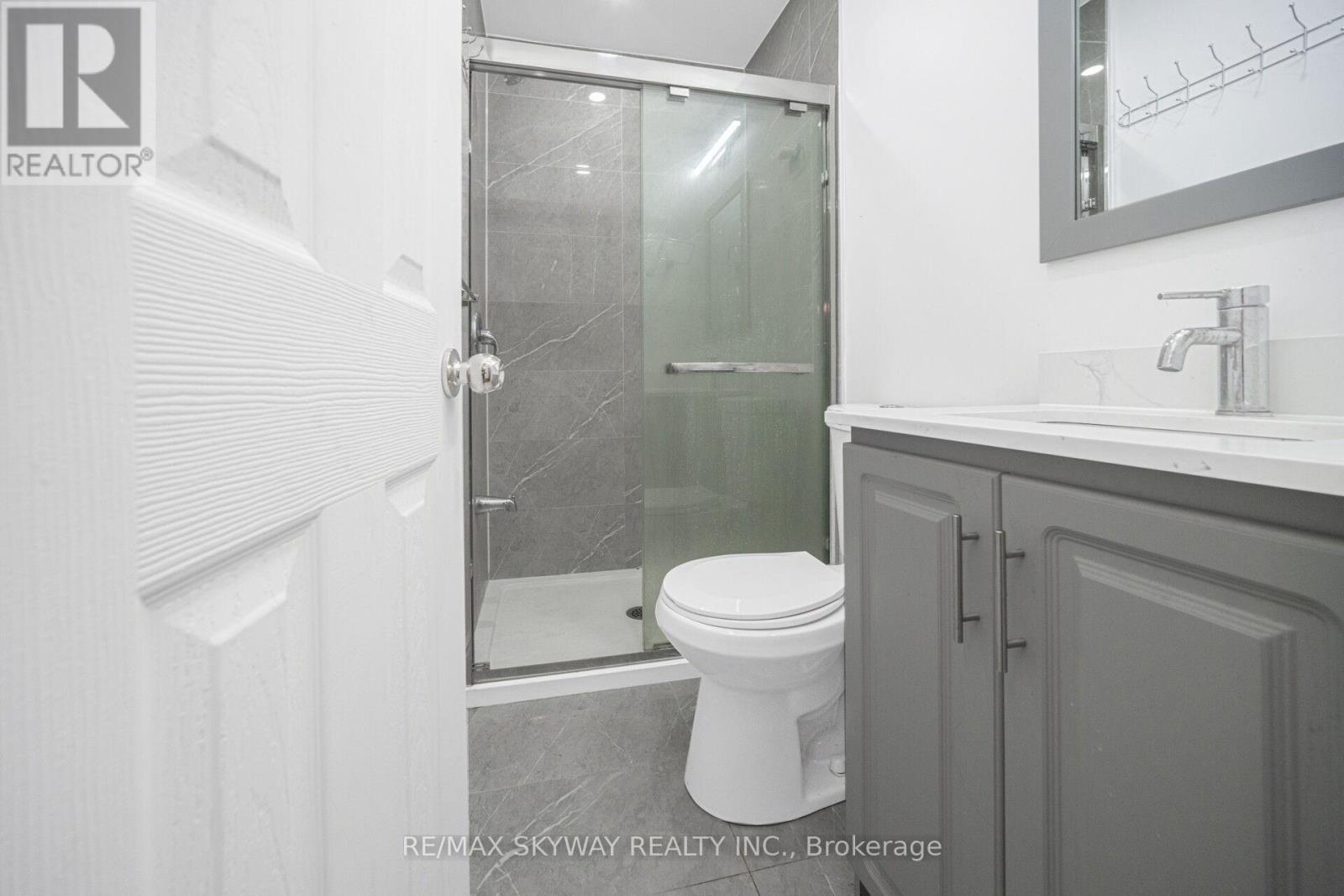 46 Royal Palm Drive, Brampton (Heart Lake East), Ontario  L6Z 1P6 - Photo 27 - W12447515
