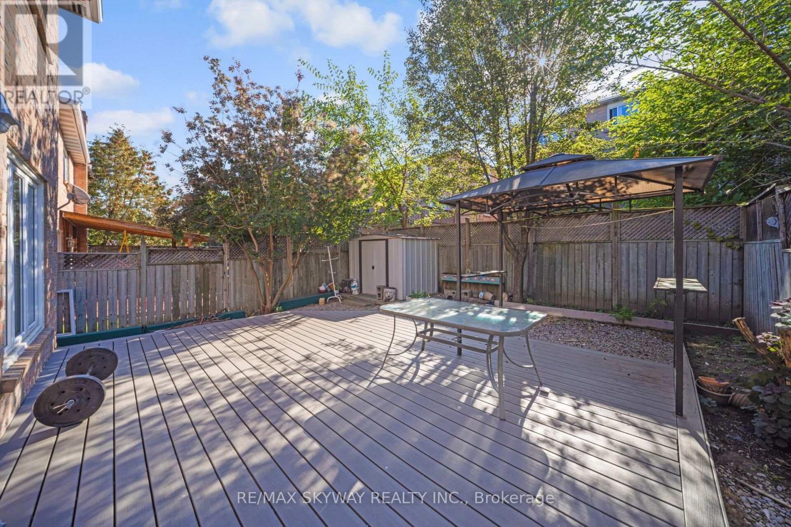 46 Royal Palm Drive, Brampton (Heart Lake East), Ontario  L6Z 1P6 - Photo 38 - W12447515