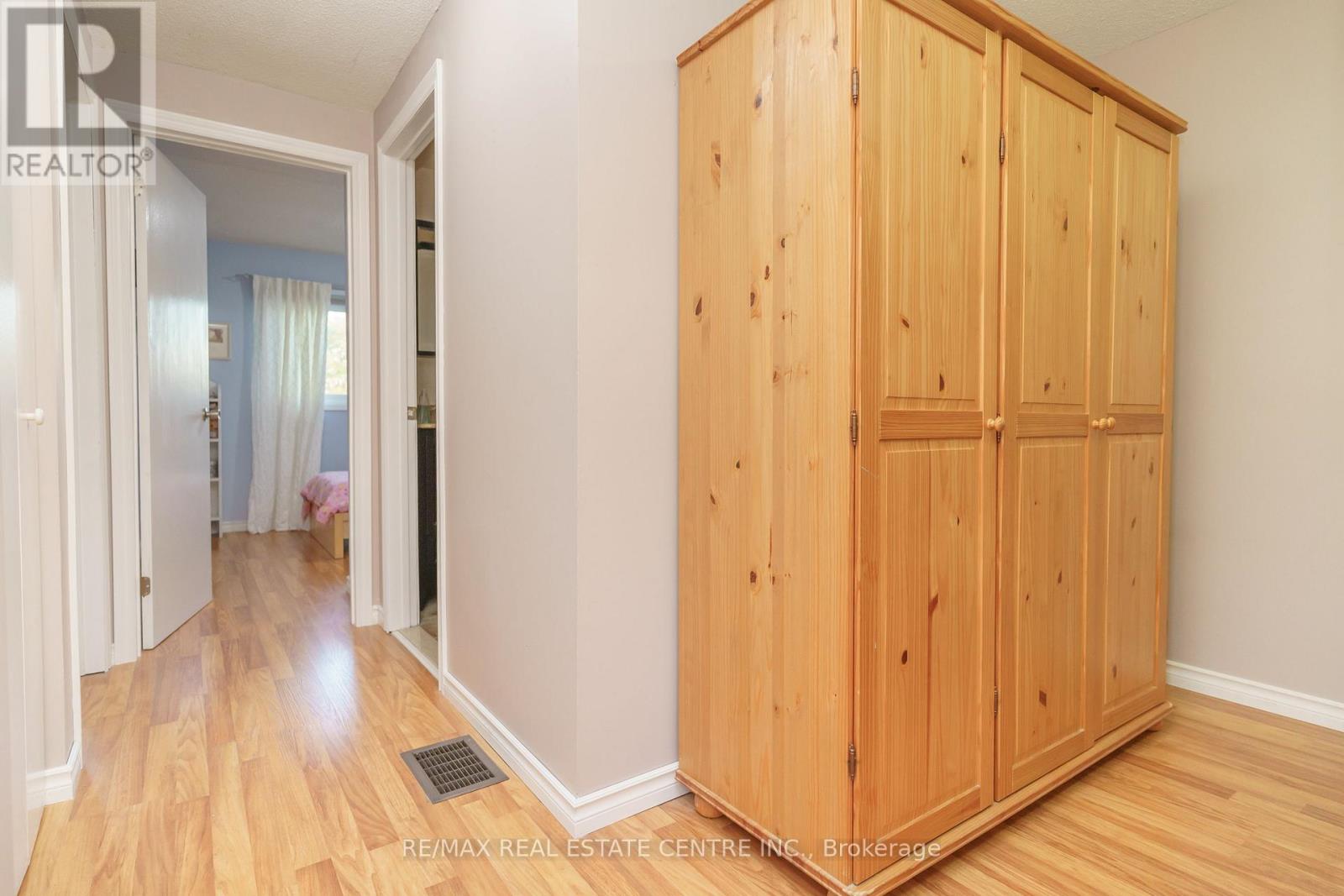143 - 143 Ashton Crescent, Brampton (Central Park), Ontario  L6S 3J9 - Photo 16 - W12447527