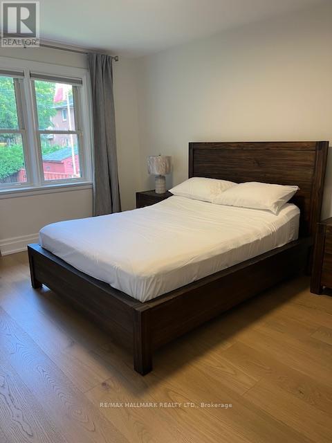 18 Burwood Road, Toronto, Ontario  M9B 2W5 - Photo 9 - W12447531