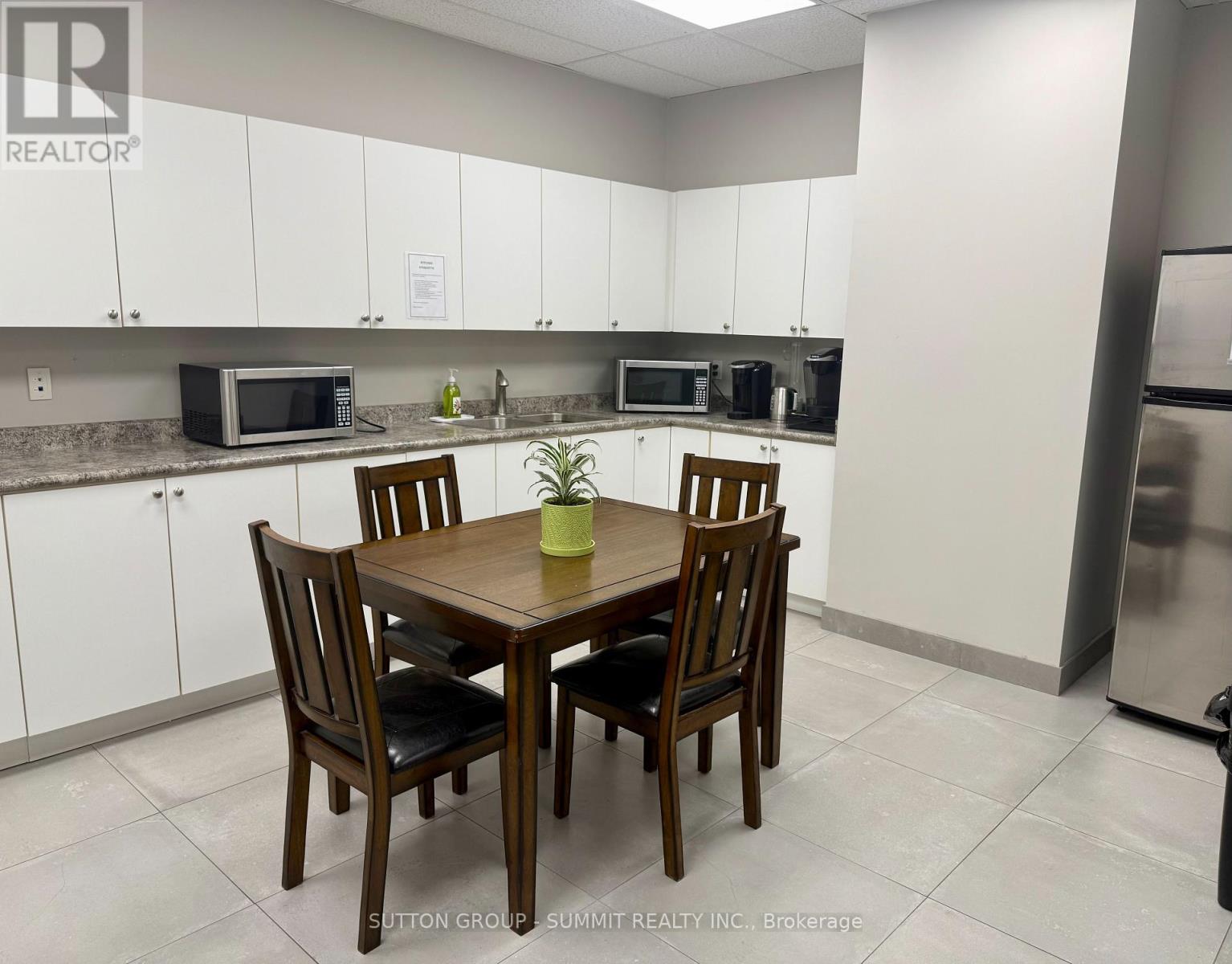 300-4255 Sherwoodtowne Boulevard, Mississauga, Ontario  L4Z 1Y5 - Photo 3 - W12447547