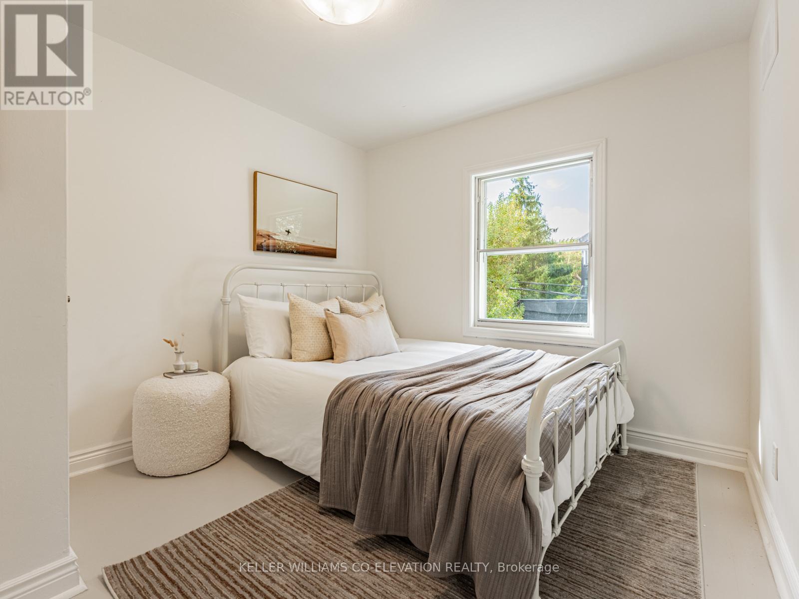 54 Pasadena Gardens, Toronto (Lambton Baby Point), Ontario  M6S 4R5 - Photo 20 - W12447562