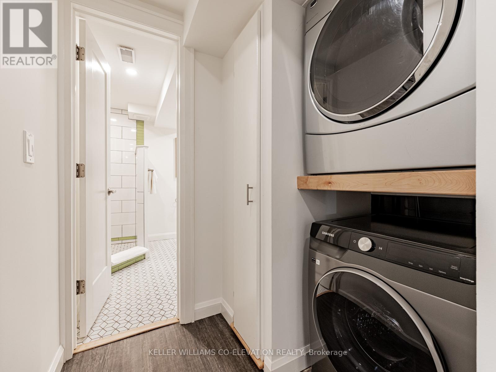 54 Pasadena Gardens, Toronto (Lambton Baby Point), Ontario  M6S 4R5 - Photo 29 - W12447562