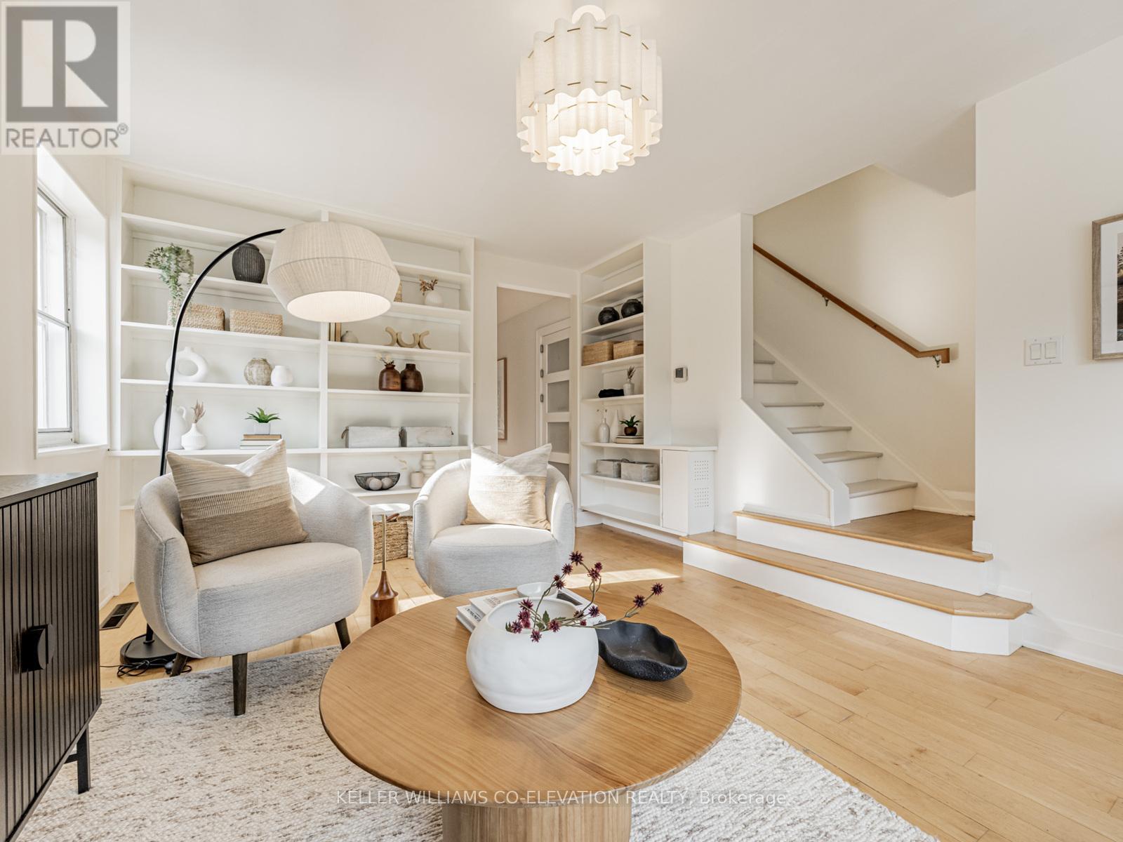 54 Pasadena Gardens, Toronto (Lambton Baby Point), Ontario  M6S 4R5 - Photo 4 - W12447562