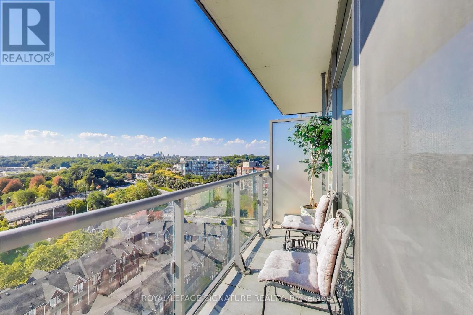 1207 - 105 The Queensway, Toronto (High Park-Swansea), Ontario  M6S 5B5 - Photo 11 - W12447569