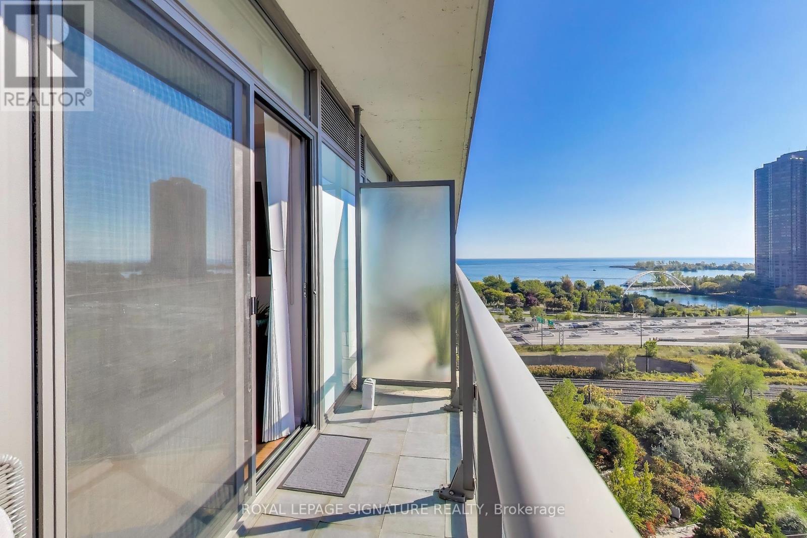 1207 - 105 The Queensway, Toronto (High Park-Swansea), Ontario  M6S 5B5 - Photo 12 - W12447569