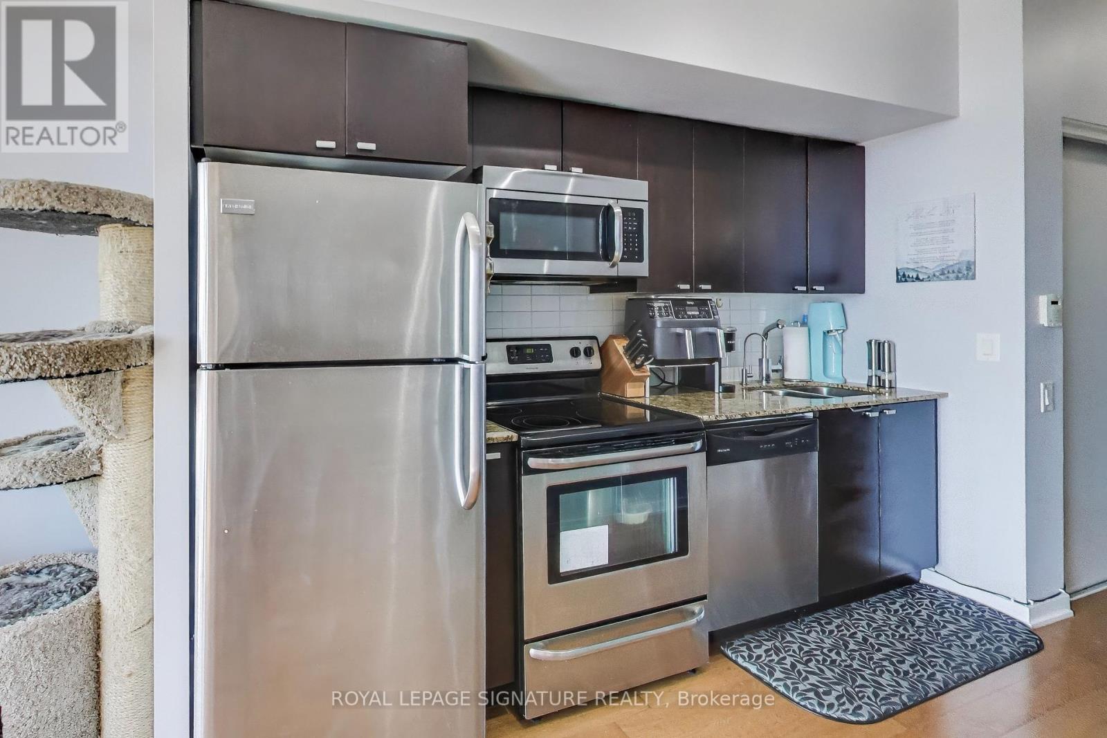 1207 - 105 The Queensway, Toronto (High Park-Swansea), Ontario  M6S 5B5 - Photo 6 - W12447569