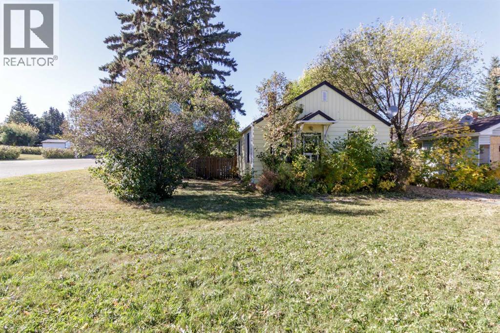 4732 52 Street, Sylvan Lake, Alberta  T4S 1G5 - Photo 1 - A2257726