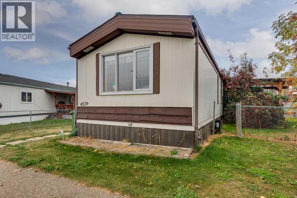 4539 Eastview Crescent, Rimbey, Alberta  T0C 2J0 - Photo 3 - A2262551