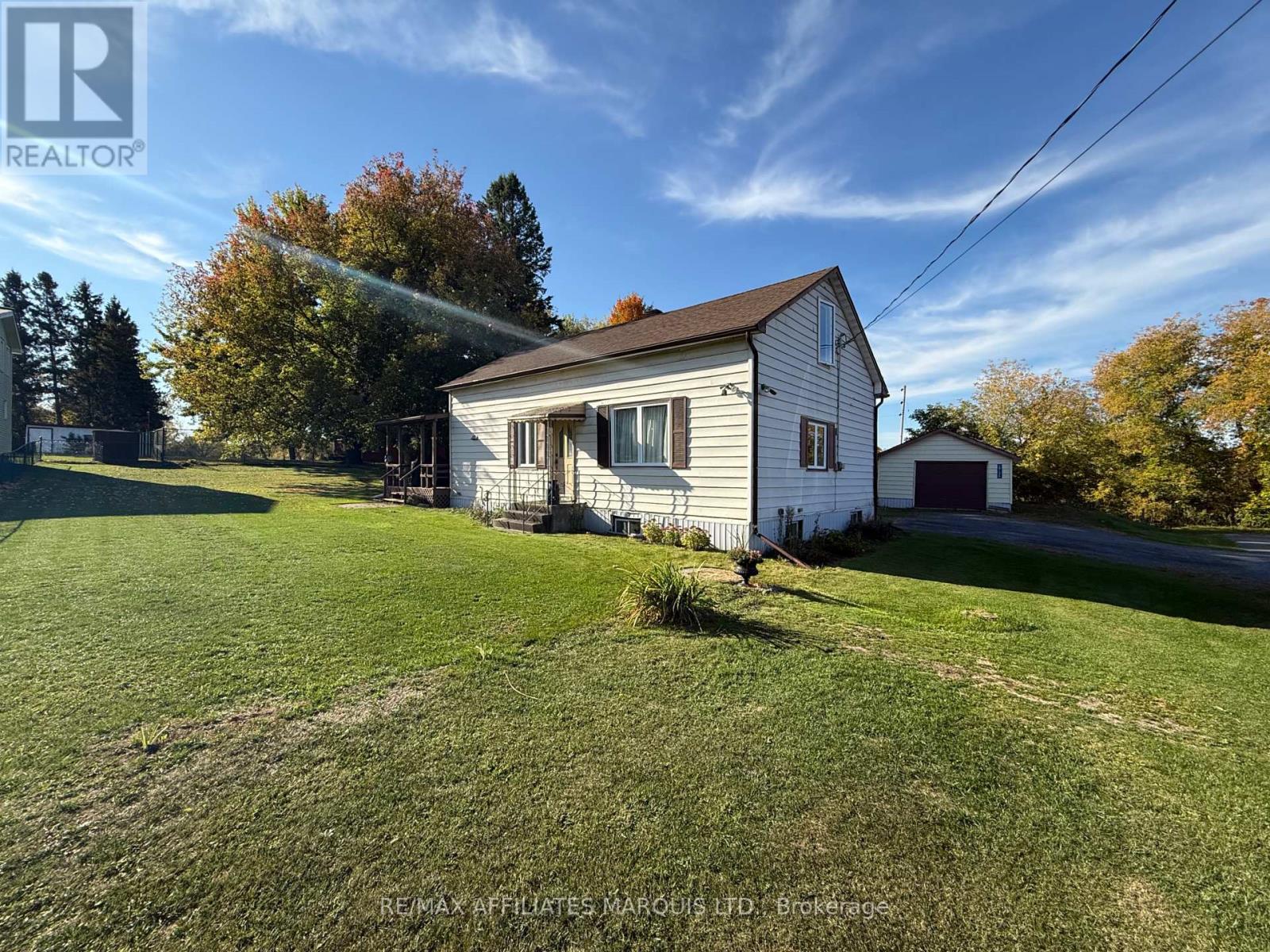 19136 Hay Road, South Glengarry, Ontario  K0C 2E0 - Photo 1 - X12447641