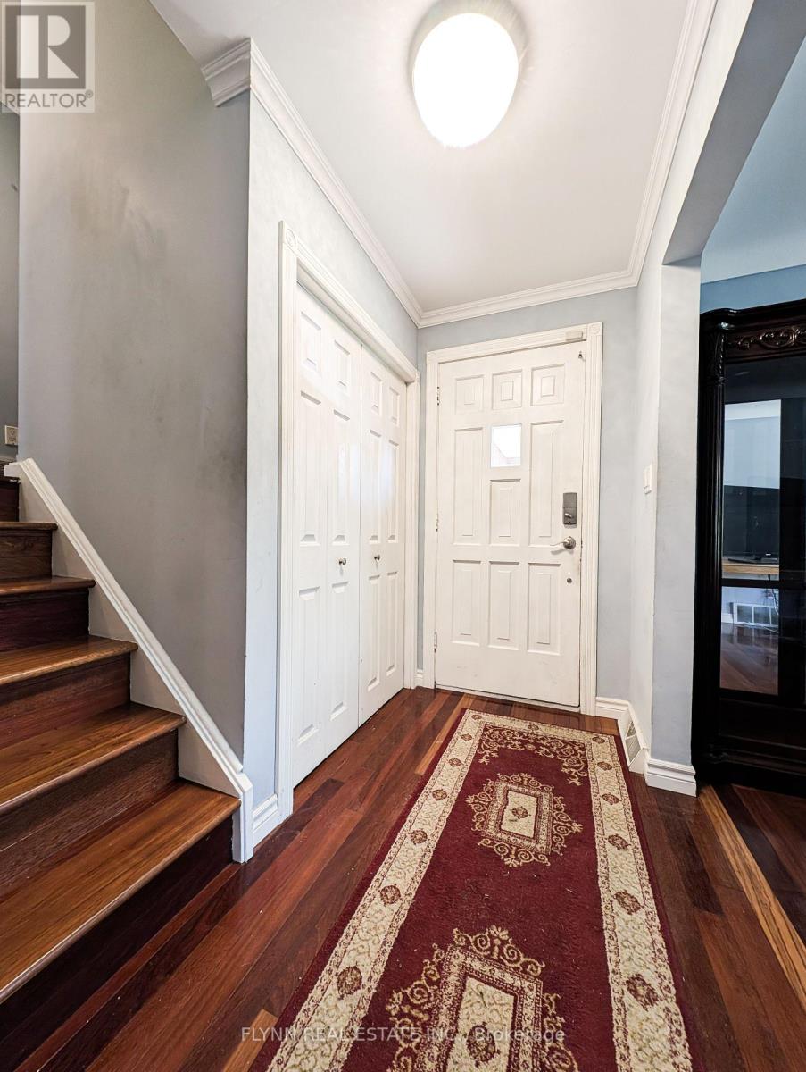 6707 Crawford Street, Niagara Falls (Morrison), Ontario  L2E 5Z3 - Photo 3 - X12447532