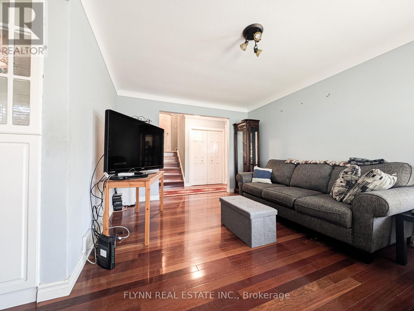 6707 Crawford Street, Niagara Falls (Morrison), Ontario  L2E 5Z3 - Photo 9 - X12447532